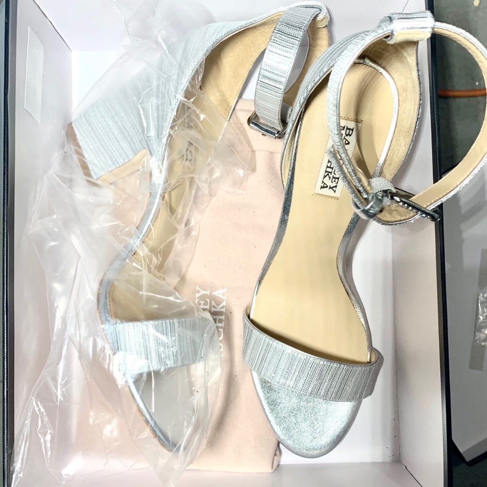 Badgley Mischka NIB Wedding Prom Evening Event Occasion Cocktail Party Award - Picture 5 of 14